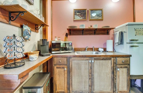 Cotter Apartamento | Walk to White River: Cozy Studio, Driftys Hideaway