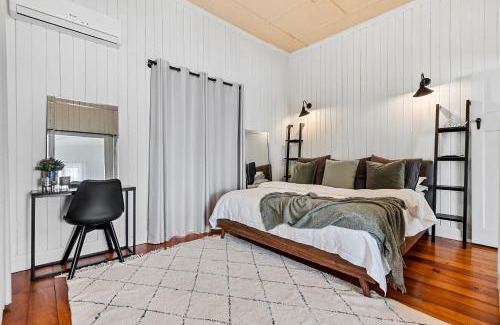 Wandal Casa | Wandal Haven On McKelligett 1 King 2 Doubles -Wifi