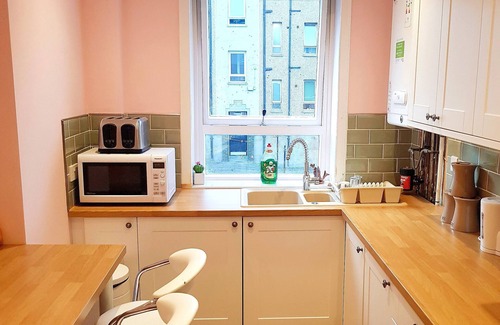 Glasgow Apartamento | Warm Cosy Family Home With Free Parking