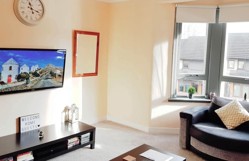 Glasgow Apartamento | Warm Cosy Family Home With Free Parking