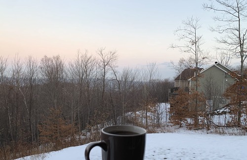 Sainte-Ann-des-Lacs Casa | Warm House in Sainte-anne-des-lacs