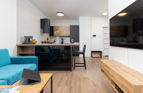 Muranow Apartamento | Warsaw Aleja Solidarności by Renters