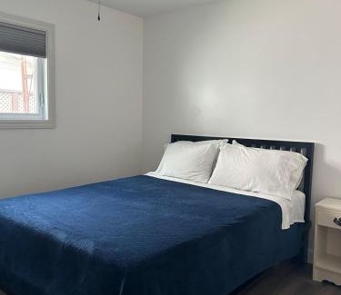 Victoria Road Casa | Water Front Cottage - Balsam Lake