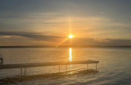 Victoria Road Casa | Water Front Cottage - Balsam Lake