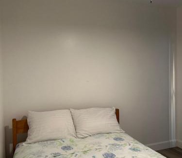 Victoria Road Casa | Water Front Cottage - Balsam Lake