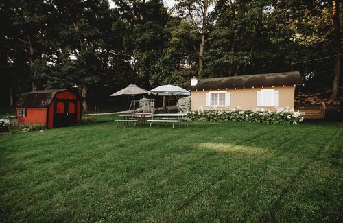 Brimfield Cabaña | Casa frente al agua en el hermoso lago Upper Long
