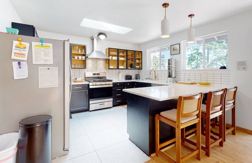 Greenbank Casa | Water-view home with large deck, firepit, grill, & W/D