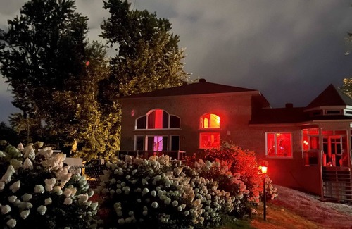 Gatineau Casa | Waterfront 4-bedroom house 25mins from downtown Ottawa