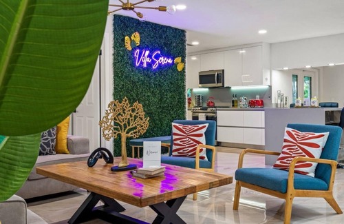 Sunrise Villa | Waterfront, 7s Hot Tub, 5 Min to Sawgrass Mall - Biggest Outlet Mall in US