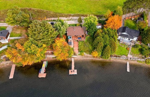 Saint-Andre-Avellin Casa | Waterfront Cottage with Hot Tub and Waterfalls