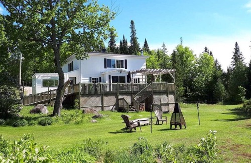 Shannon Chalet De Esquí | Le Grand Heron - Waterfront Cabin with Spa
