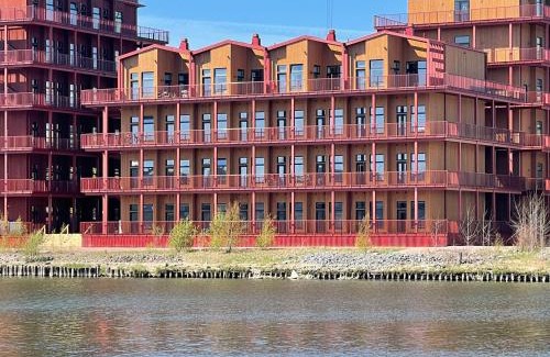 Lundby Hotel | Waterfront Cabins