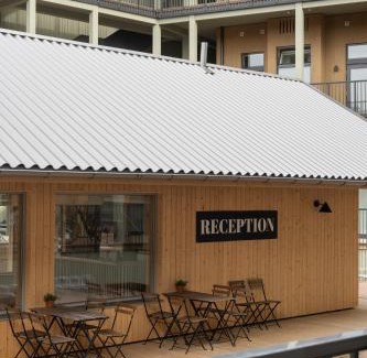 Lundby Hotel | Waterfront Cabins