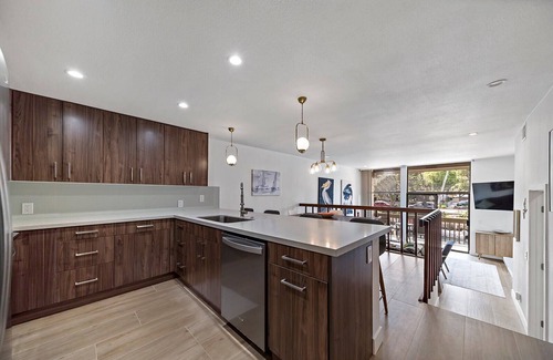 Marina Pacifica Condominio | Waterfront condo, highly walkable with 6 pools on property