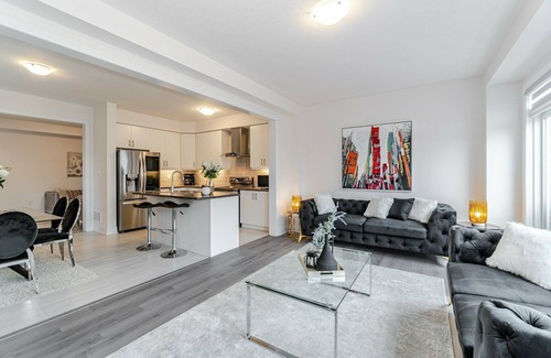 Niagara Falls Villa | Waterfront Executive Villas