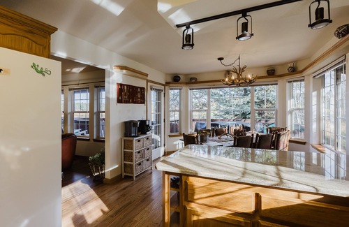 Pagosa Springs Cabina | Waterfront, Great Location, Entertainment Room