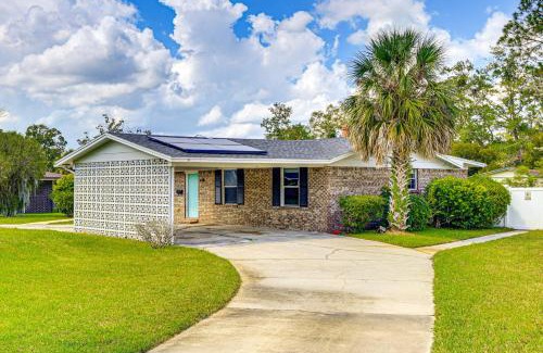 Highlands Casa | Waterfront JAX Townhome with River Access!