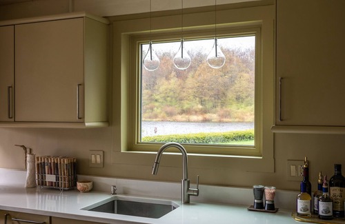 Sandisfield Casa | Waterfront oasis in heart of Berkshires