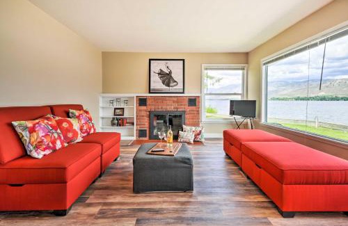 Oroville Casa | Waterfront Osoyoos Lake Cottage with Beach and Patio!