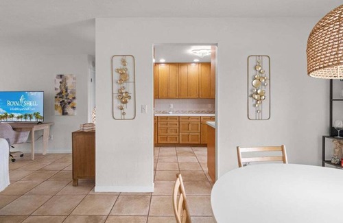 Caloosahatchee Casa | Waterfront Serenity beckons you to experience the ultimate canal-side retreat in stunning Cape Coral