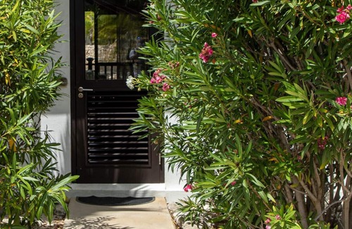 Kralendijk Cabaña | Waterlands Villa Sol - Near Kralendijk on gated community
