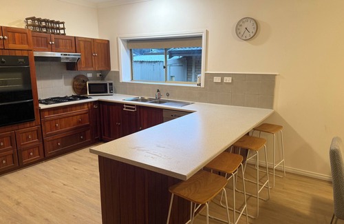 Bouvard Casa | Waters edge retreat, come and relax on the estuary