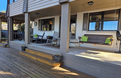 Telogia Casa | WatersEdge - Spacious 4-Bedroom 2-Bath Home on Lake Talquin Near Tallahassee