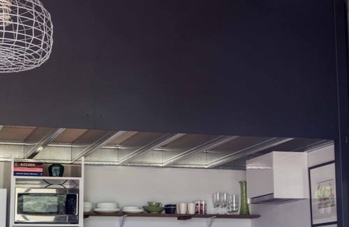 Robertson Cabaña | CUIDADO Robertson - una conversión de cobertizo elegante