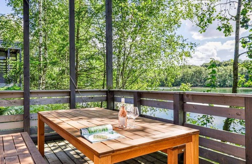 Maubray Villa | Plataforma de cielo Waterside Elegance