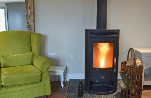 Gumley Casa | Waxwing Cottage