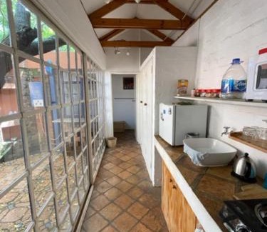 Harare Cama Y Desayuno | Weaver Cottages