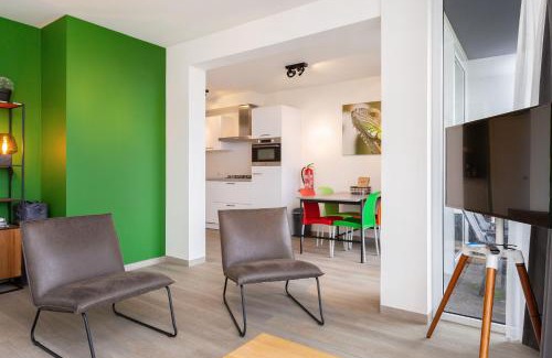 Offingawier Apartamento | Welcome in - Beneden appartement direct aan het Sneekermeer met tuin