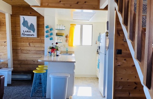 Chester Cabina | Welcome to Melissa’s Mountain Meadow!