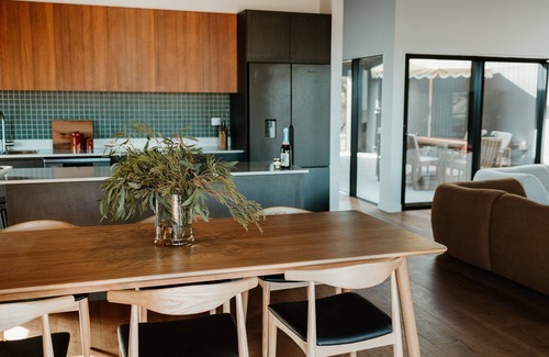 Newland Casa | Welcome to Salty Brush, indulge in luxury at Vivonne Bay.