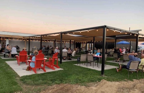 Selkirk Cabaña | Welcome to Selkirk Oasis - Your Lakefront Getaway!