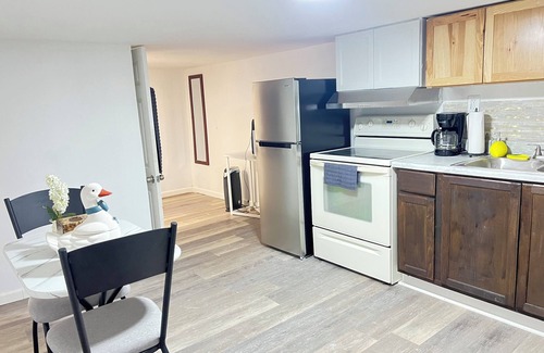 Vestal Casa | Welcoming 2-bedrooms cute house in Vestal.