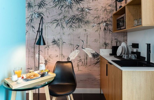 Alfalfa Hotel | Welldone Quality - Crystal Pool