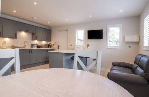 Littleport Cabaña | WELLINGTON COTTAGE, family friendly, with a garden in Littleport