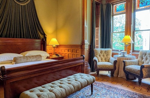 Harleston Village Hotel | Wentworth Mansion