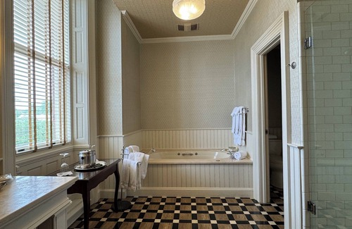 Harleston Village Hotel | Wentworth Mansion
