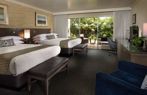 West Beach Hotel | West Beach Inn, a Coast Hotel