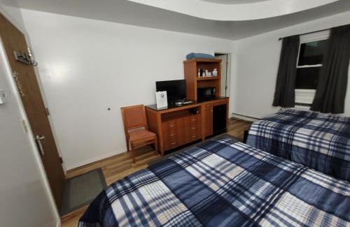 Bethel Hotel | West Bethel Motel