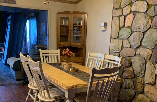 St. Helen Cabaña | West Twin Lake Beachfront Home en Saint Helen, MI