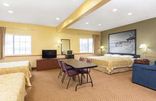 Osage Hotel | Western Inn & Suites