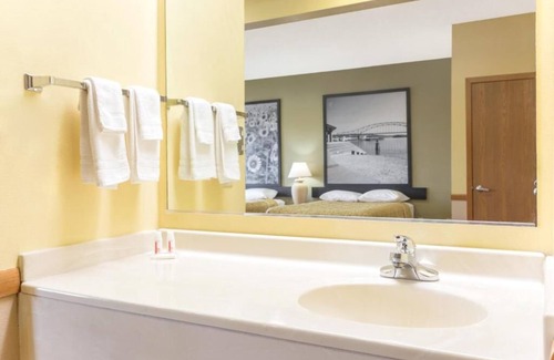 Osage Hotel | Western Inn & Suites