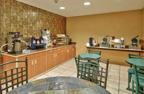Los Lunas Hotel | Western Skies Inn & Suites