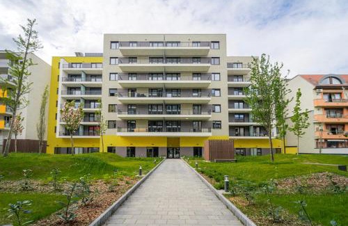 Ujlipotvaros Apartamento | WestSide Garden Apartments by FirstHost