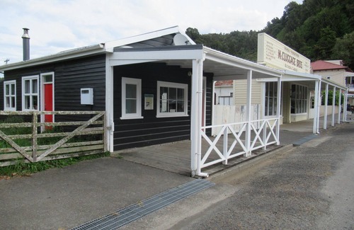 Whangamomona Cabaña | Carnicería Whanga Whangamomona