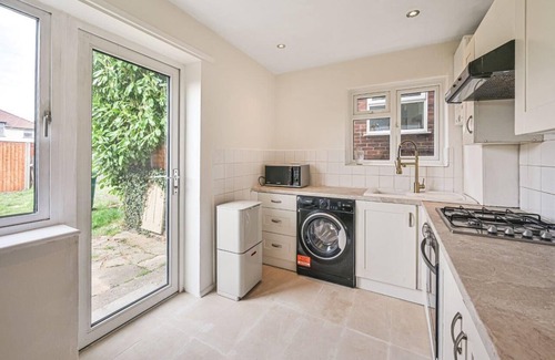 High Barnet Apartamento | Where modern elegance meets classic chic