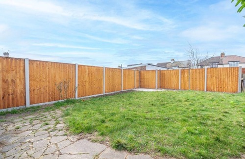 High Barnet Apartamento | Where modern elegance meets classic chic